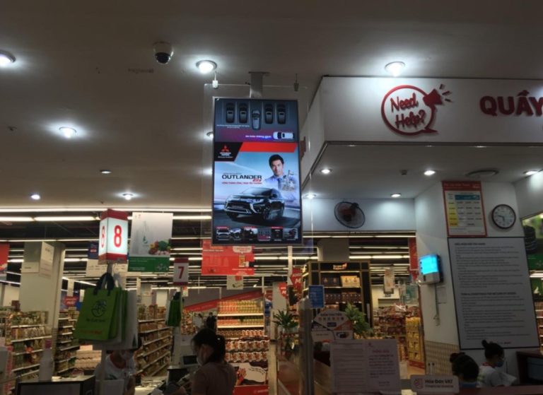 quảng cáo standee